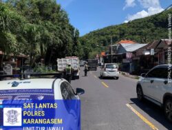 Satlantas Polres Karangasem Berikan Himbauan, Tidak Parkir Truk Sembarangan di Kawasan Obyek Wisata Candidasa