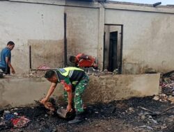 Babinsa Koramil 10/Celala Laksanakan Komsos dan Gotong Royong di Desa Kuyun Toa