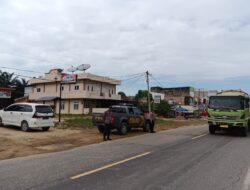 Tiga Personel Polsek Pangkalan Lesung Turun ke Jalan Antisipasi Kecelakaan