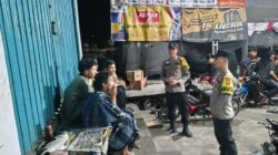 Polisi dan Warga Bersinergi, Patroli Malam Polsek Kerumutan Berjalan Aman