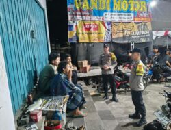 Polisi dan Warga Bersinergi, Patroli Malam Polsek Kerumutan Berjalan Aman