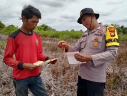 Masyarakat Kerumutan Diberi Edukasi Bahaya Membakar Lahan oleh Polsek Setempat