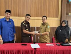 Kejari Bireuen Terima Pengembalian Kerugian Keuangan Negara Dalam Penyelidikan Dugaan Tindak Pidana Korupsi Baitul Mal