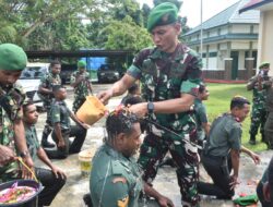 33 Prajurit Kodim 1806/Teluk Bintuni Terima Kenaikan Pangkat, Dandim: Ini Amanah dan Tanggung Jawab Lebih Besar