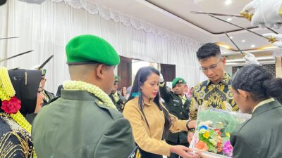 Sederhana Namun Meriah, Dandim 1806/TB Sambut Anggota Baru Persit di Pernikahan Anggota