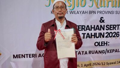 Percepat Sertipikasi Tanah Wakaf, Menteri ATR/Kepala BPN Serahkan 33 Sertipikat untuk Rumah Ibadah di Sulawesi Tengah