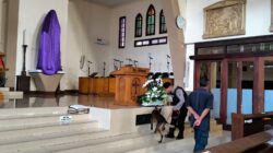 Polisi Sterilisasi Gereja di Probolinggo Kota Jelang Paskah, Libatkan Unit K9