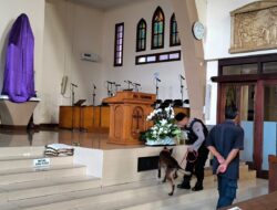 Polisi Sterilisasi Gereja di Probolinggo Kota Jelang Paskah, Libatkan Unit K9