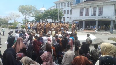 Bupati Mukhlis Tunda Teken Petisi Tuntutan Korban Banjir