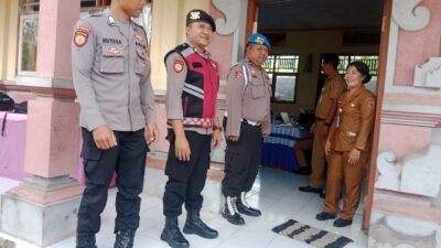 Personel Polsek Bebandem Pantau Pelaksanaan Ujian Nasional, di SMPN 1 Bebandem