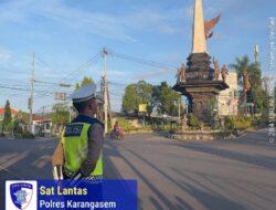 Pastikan Kelancaran Arus Lalulintas,  Lintas Personil Lantas Lakukan Gatur Lalin di Ktl 2