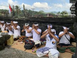 Perkuat Benteng Spiritual, Personel Polsek Bebandem Gelar Persembahyangan Bersama di Hari Raya Pagerwesi