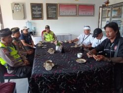 Serap Informasi Kamtibmas Karya IBTK Pura Besakih Kapolsek Rendang Lakukan Sambang Dialogis Bersama Badan Pengelola FKSPA Besakih  