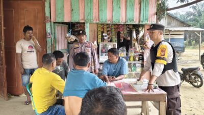 Jumat Curhat Polsek Ukui, Serap Aspirasi Warga di Kedai Simpang Mangga