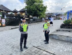 Personil Polsek Rendang Berikan Pengamanan dan Pengaturan Arus Lalu Lintas, Karya IBTK Pura Besakih