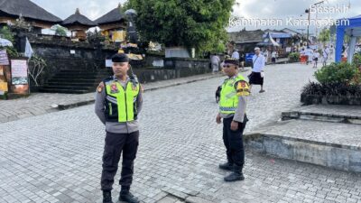 Personil Polsek Rendang Berikan Pengamanan dan Pengaturan Arus Lalu Lintas, Karya IBTK Pura Besakih