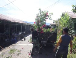 Anggota Kodim 0106/Aceh Tengah Laksanakan Pembersihan Di Lingkungan Tempat Tinggal TNI