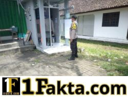 Ciptakan Situasi Kondusif, Personil Polsek Selat Gelar Patroli Barcode 