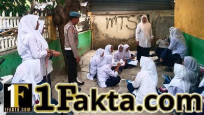 Polsek Julok Perkuat Disiplin Pelajar Lewat Program Polisi Sahabat Anak