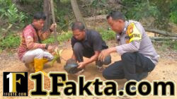 Dukung Program Kapolda Riau, Polisi Tanam Pohon di Kerumutan