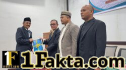 Edi Obama dan Sekda Bireuen Selesaikan pendidikan Program Magister Manajemen di UNIKI