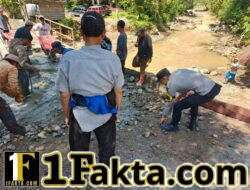 Gotong Royong Polisi dan Warga, Jembatan Darurat di Rusip Antara Aceh Tengah Dikebut, Akses Tiga Kampung Segera Normal