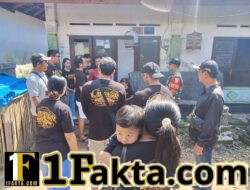 Warga Kurang Mampu Desa Jegu Terima Sembako, Babinsa Turut Mengawal Kegiatan