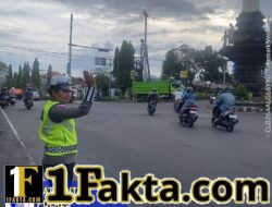 Pastikan Kelancaran Arus Lalulintas, Satuan Lalu Lintas Polres Karangasem Atensi Pos Sore dan Gatur Lalin di Ktl 2