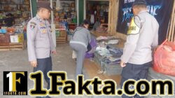 Pastikan Situasi Kamtibmas Kondusif di Wilayah Hukum Polsek Selat, Polsek Selat Gelar Patroli Barcode