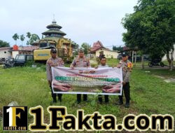 Polsek Pangkalan Kuras Tanam Bibit Manggis, Dukung Program Green Policing