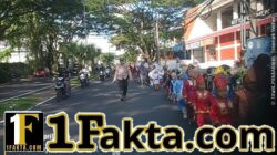 Sinergi TNI-Polri Amankan Pawai Kartini: Menanamkan Cinta Tanah Air Sejak Dini di Desa Bungaya Kangin