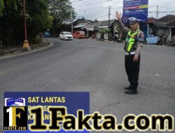 Pastikan Kelancaran Arus Lalulintas, Unit Turjawali Sat Lantas Lakukan Gatur Lalin di Pos 3 Patung Salak Jasri