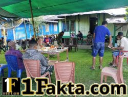 Di Balik Pengerjaan Jalan, Satgas TMMD dan Warga Aelipo Nikmati Kebersamaan Sederhana