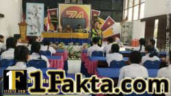 Melalui Program Police Goes To School” Safety Riding, Sat Lantas Polres Karangasem Sosialisasikan Etika Berkendara kepada Siswa Siswi SMP N 5 Amlapura