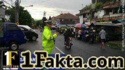 Satlantas Polres Karangasem Atensi  Pos Sore dan Gatur Lalin di Pasar Senggol Jalan Gajah Mada Amlapura