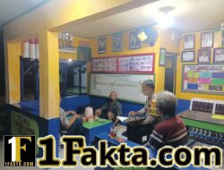 Patroli Malam, Polsek Kerumutan Ajak Warga Aktifkan Siskamling