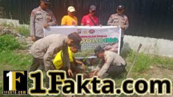 Polsek Pangkalan Kuras Tanam Bibit Pohon Buah, Dukung Program Green Policing di Sorek Satu