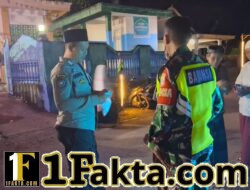 Patroli Humanis Babinsa Gelanggang, Ingatkan Bahaya Sampah dan Pentingnya Kesehatan