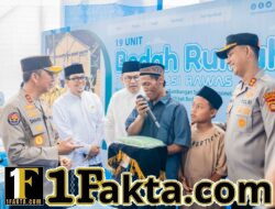 Momen Haru di Musi Rawas: Kapolda Sumsel Terima Hadiah Gethuk Buatan Warga Korban Kebakaran