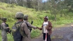 Jaga Aktivitas Warga, Satgas Damai Cartenz Gencarkan Patroli Taktis di Sinak