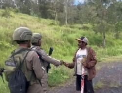 Jaga Aktivitas Warga, Satgas Damai Cartenz Gencarkan Patroli Taktis di Sinak