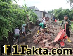 Gotong Royong TNI dan Warga, Lansiran Batu Dikebut di TMMD Ke-128