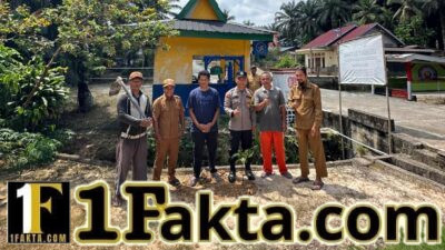 Dukung Program Kapolda Riau, Polsek Kerumutan Tanam Pohon Manggis di Beringin Makmur