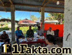 Sebelum Bekerja, Satgas TMMD Ke-128 dan Warga Aelipo Sarapan Bersama