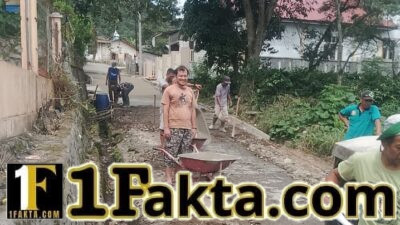 Warga Bener Mulie Gotong Royong Bangun Jalan Penghubung Antar Desa