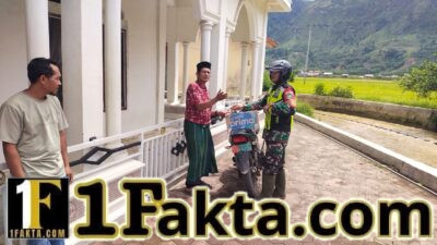 Babinsa Koramil 04/Bintang Salurkan Bantuan Alqur’an untuk Warga Desa Linung Bulan I