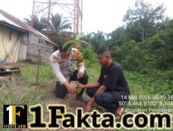 Hijaukan Lingkungan, Polisi Tanam Bibit Kakao Dukung Program Green Policing