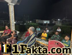 Hangat dan Penuh Kekeluargaan, TNI dan Warga Fata’atu Timur Nikmati Nonton Bareng