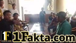 Dengar Pendapat DPRD Gresik dan Korban Penggusuran Kios Semambung Ricuh 
