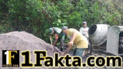 Perkuat Akses Pertanian, Babinsa dan Masyarakat Bewang Bangun Jalan Menuju Kebun